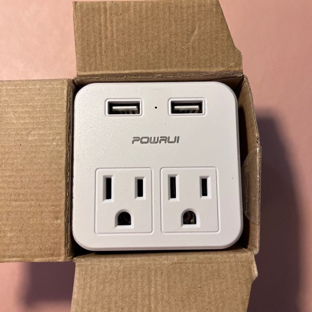Powrui European Outlet With 2 USB & 2 USA Ports